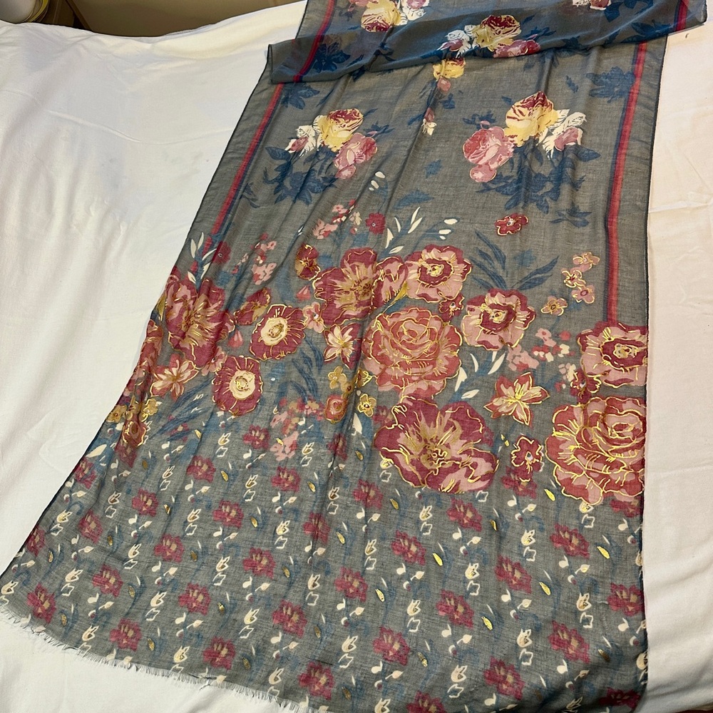 Floral Patterned Scarf with Gold Detailing